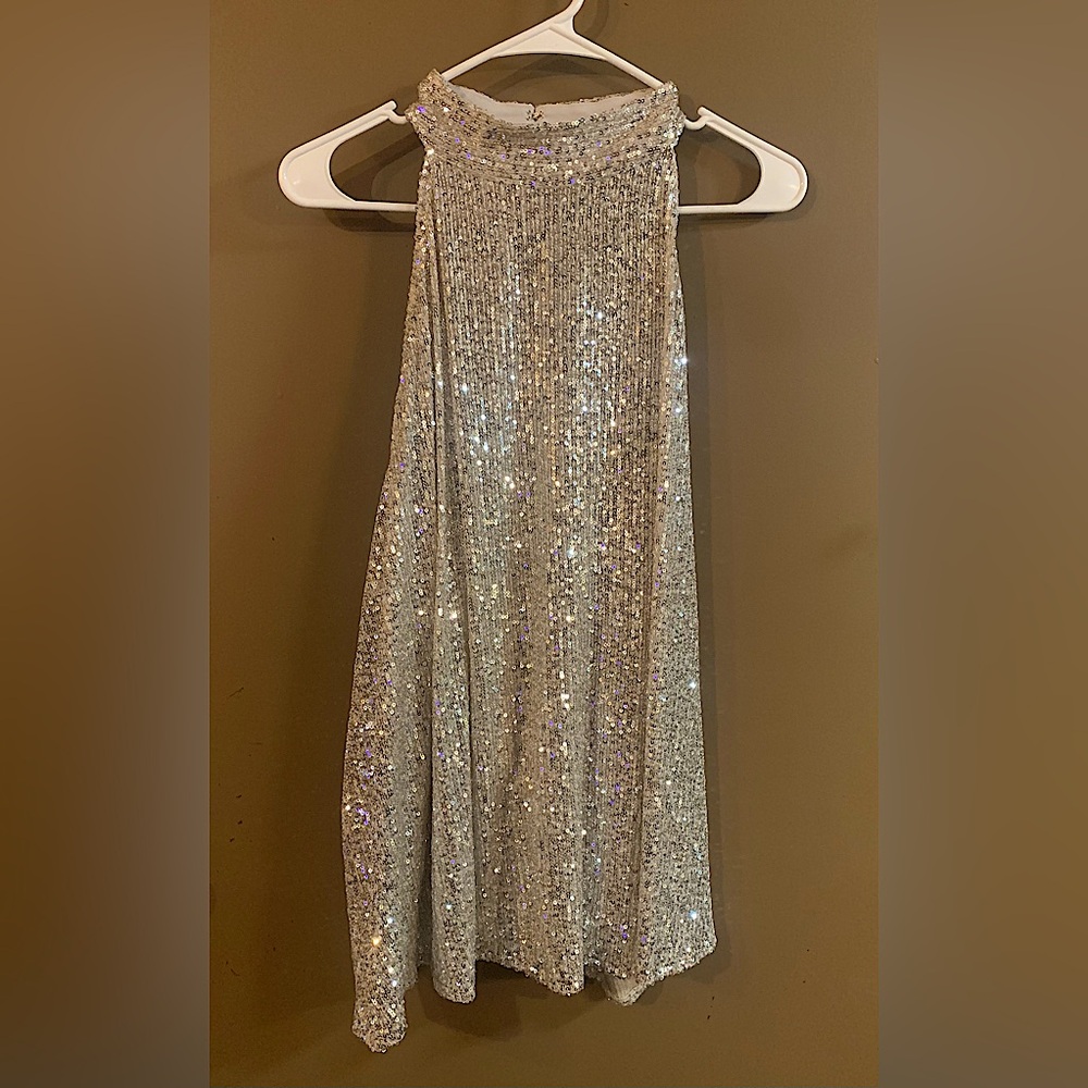 WORTHINGTON sleeveless oversized Sequin  halter top
*NEVER WORN*